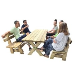 Taula de fusta XERTA amb bancs amb respatller VIC per a l'exterior