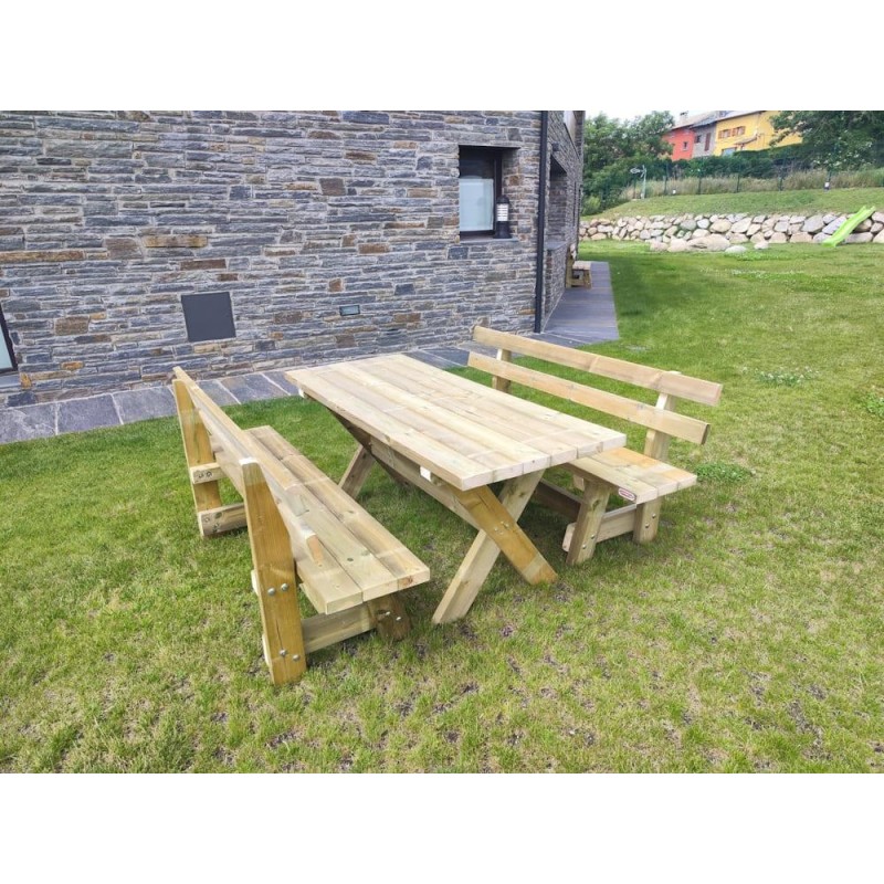 Taula de fusta XERTA amb bancs amb respatller VIC per a l'exterior