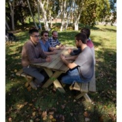 Mesa de madeira com bancos independentes MASGAMES XERTA para utilização pública