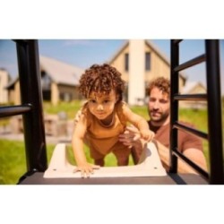 Plataforma con tobogán para BERG Playbase