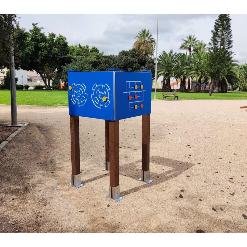 Torre de 4 panells lúdics per a persones grans