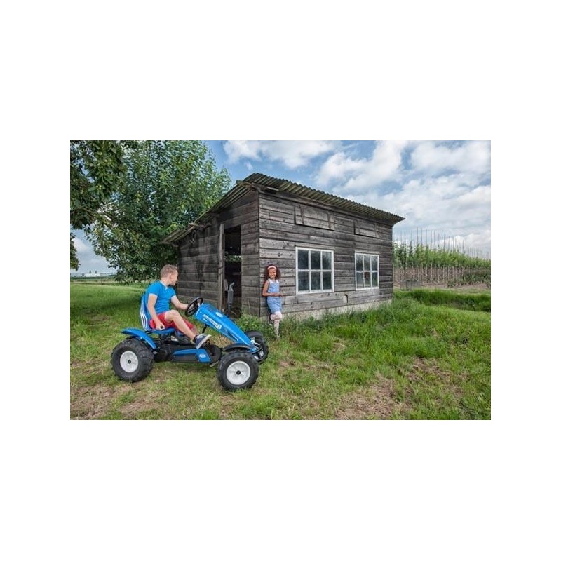 Tractor de pedais BERG NEW HOLLAND BFR-3