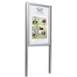 Vitrina de informação exterior tradição