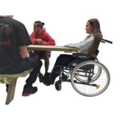 Taula de picnic adaptada MASGAMES LYON de fusta per exterior